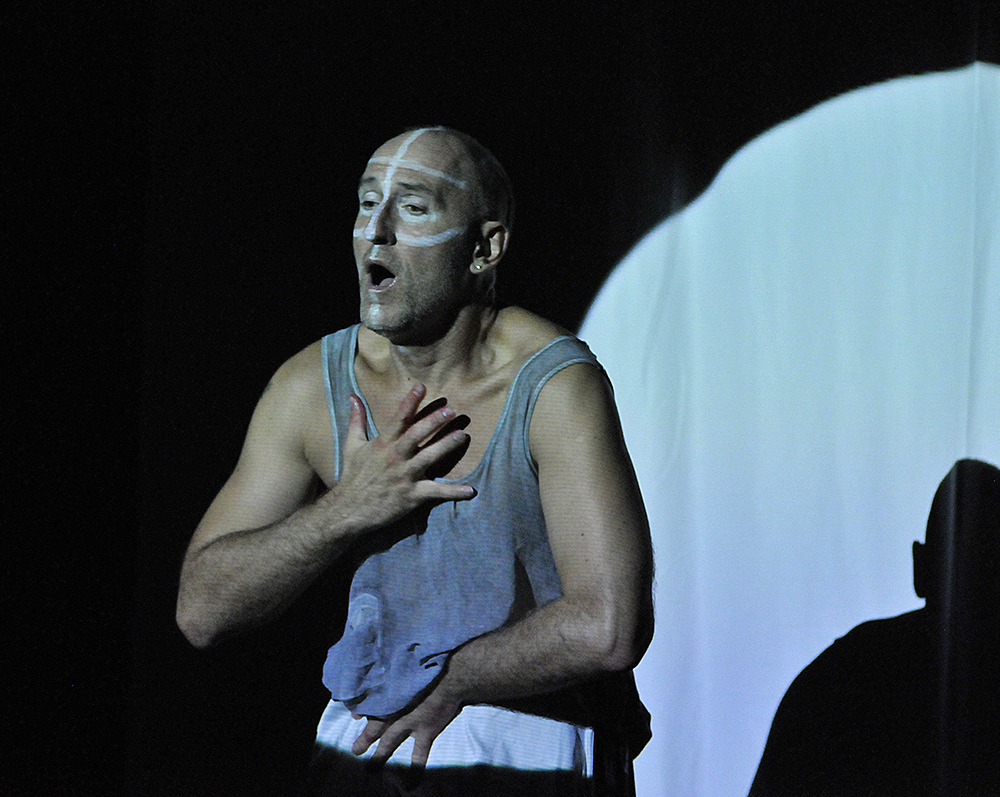 Korhan Basaran in DIDO photographed by Ebru Ceren Uzun