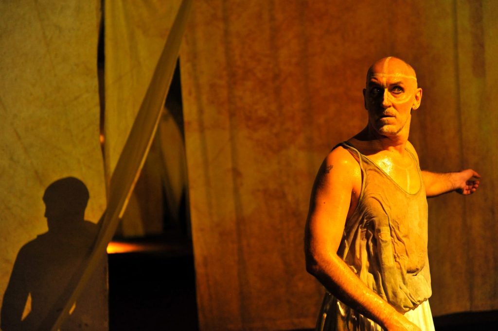 DIDO performance image photographed by Julia Kampichler