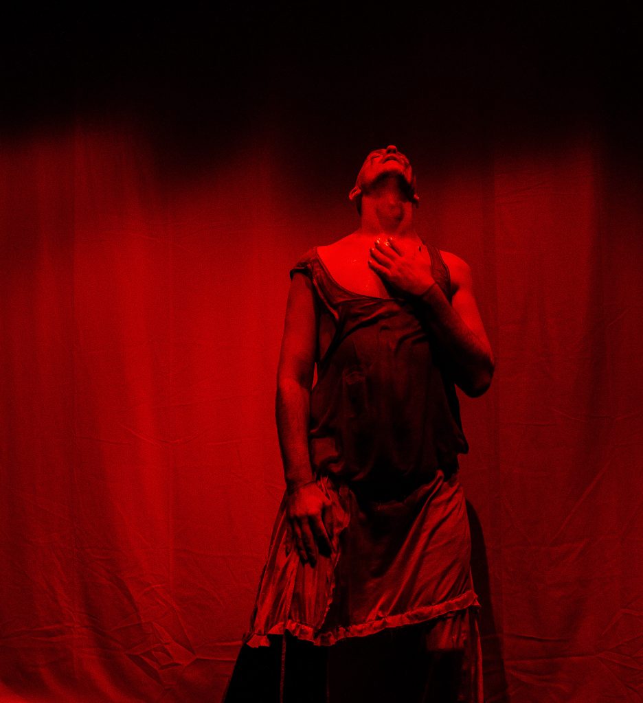 DIDO performance image photographed by Poppy Harperfield